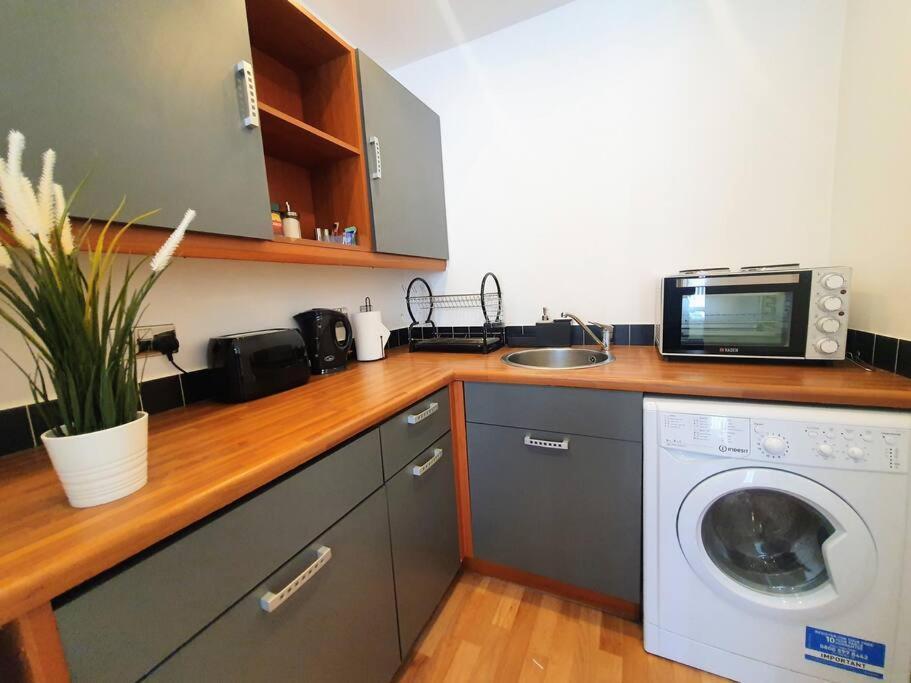 Contemporary Modern Studio Apartment - City Centre Birmingham Exterior foto